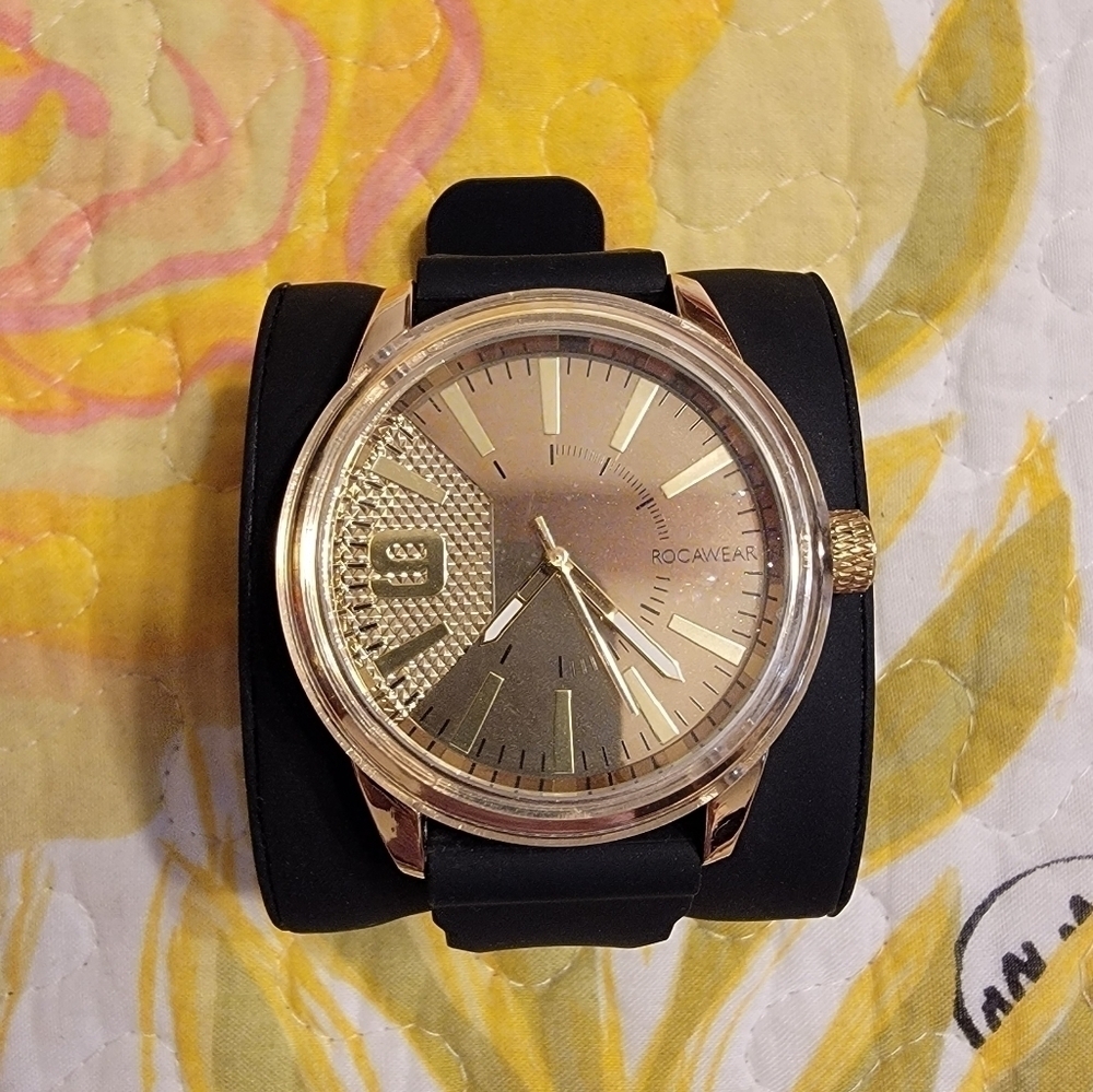 New Rocawear Men's Oversized Watch - Picture 2 of 3